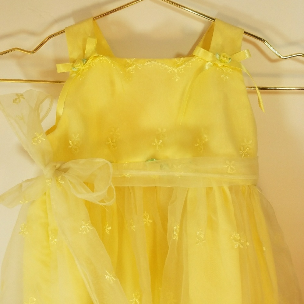 Yellow baby girls dress